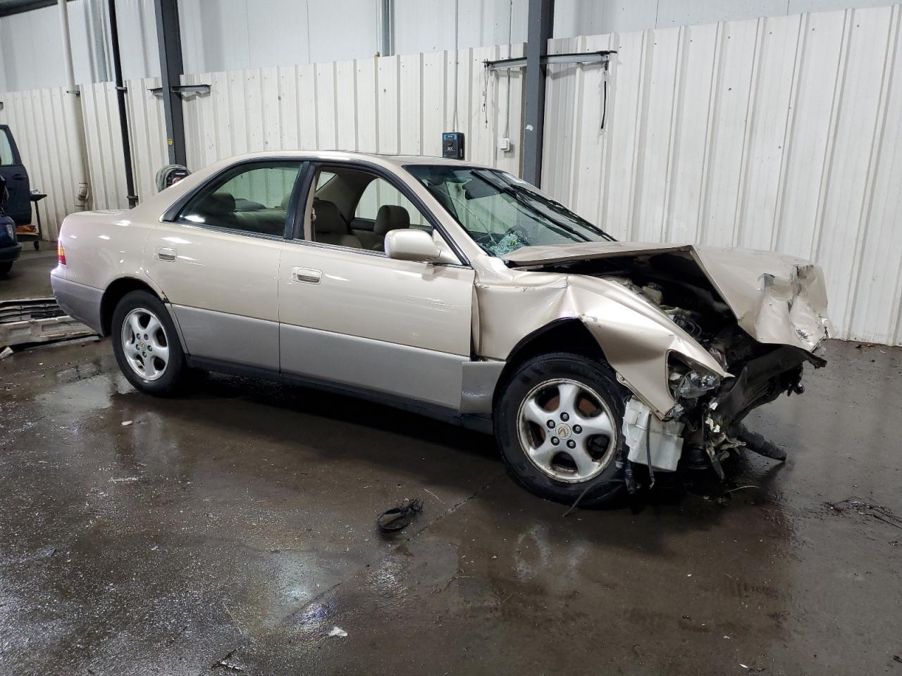 Lot #2994148337 1999 LEXUS ES 300