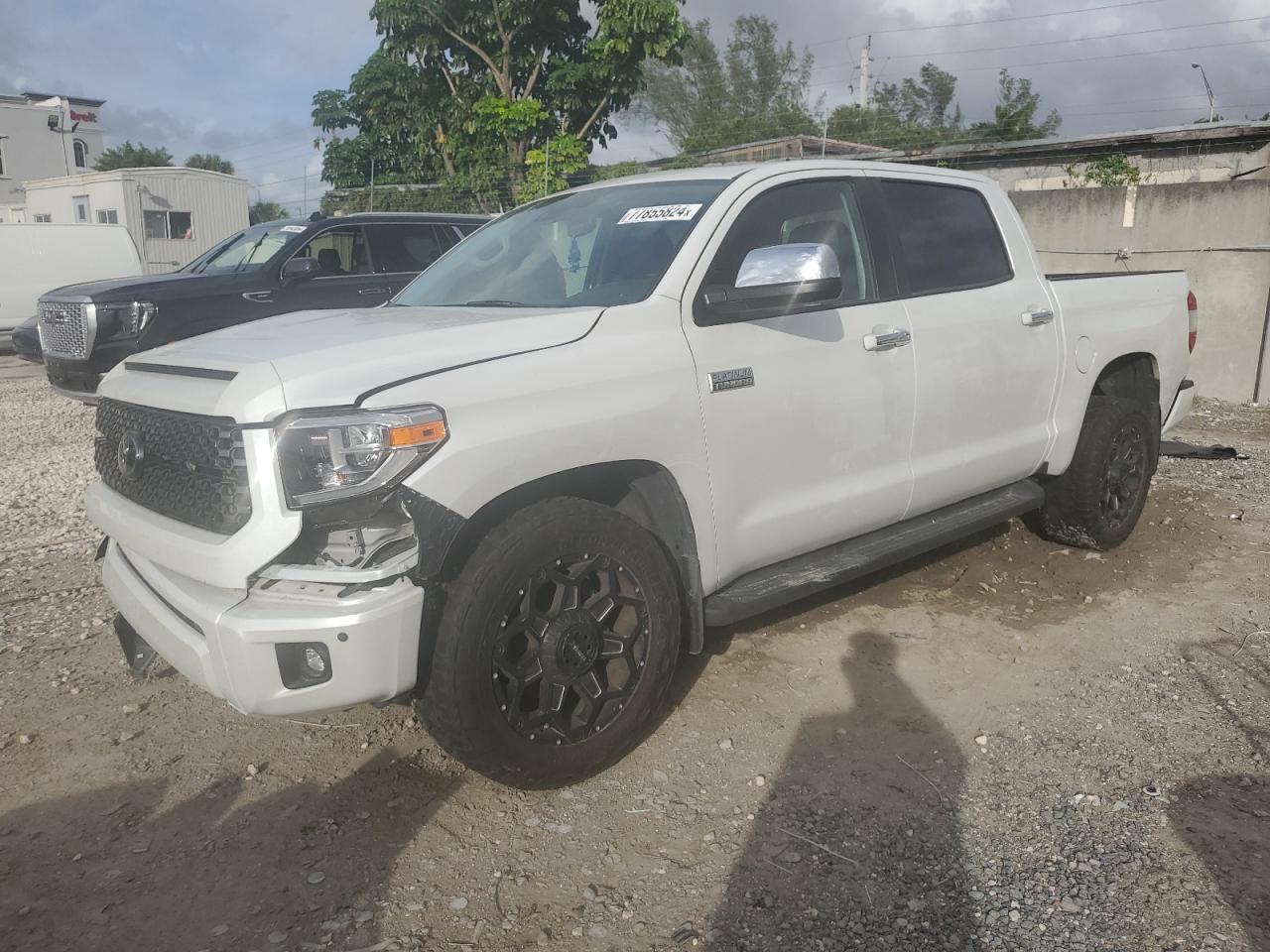  Salvage Toyota Tundra