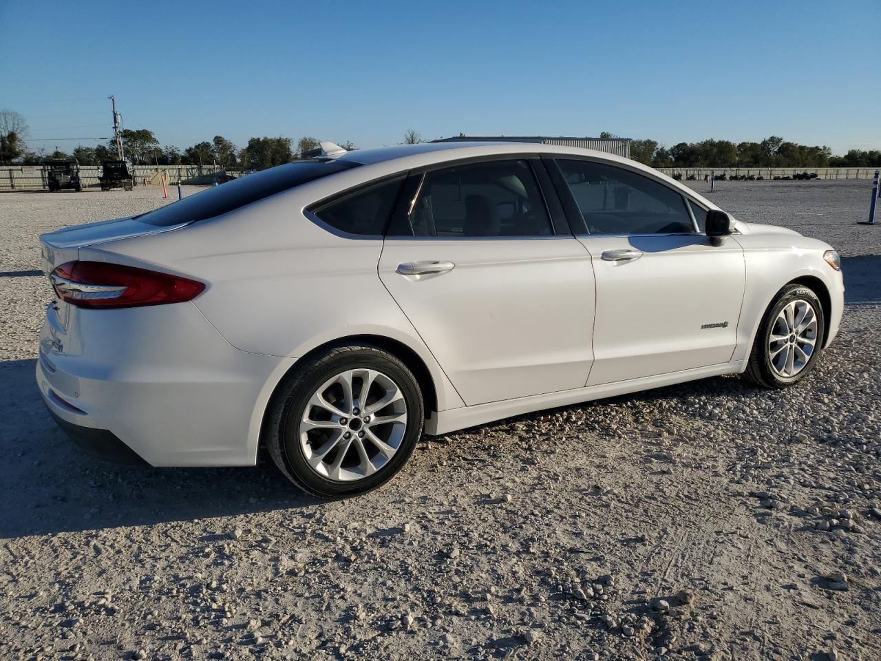 Lot #3022593833 2019 FORD FUSION SE