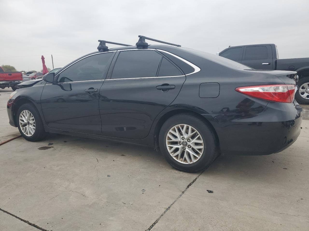 Lot #3020996293 2017 TOYOTA CAMRY LE