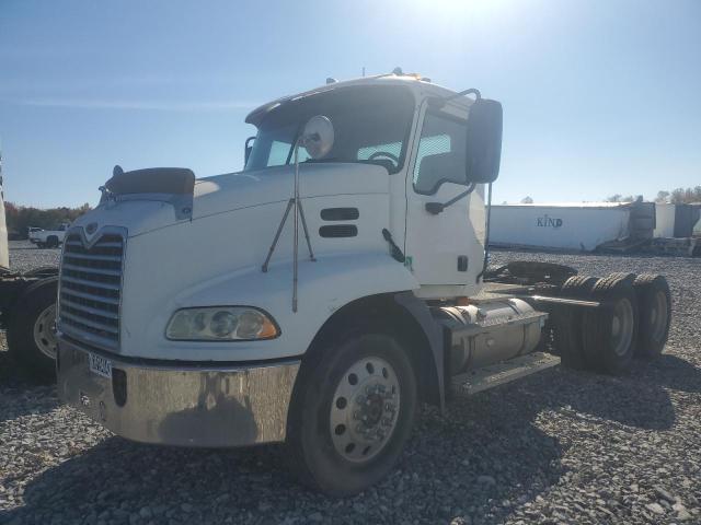 MACK 600 CXN600 2006 white  diesel 1M1AK06Y06N014049 photo #3