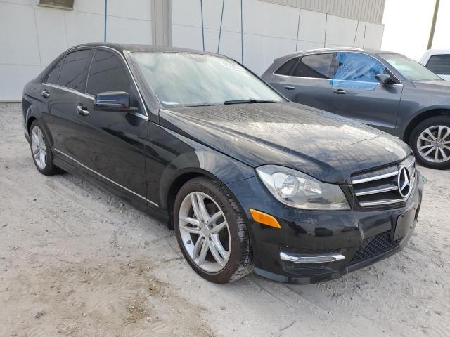 VIN WDDGF4HB1EG186100 2014 Mercedes-Benz C-Class, 250 no.4