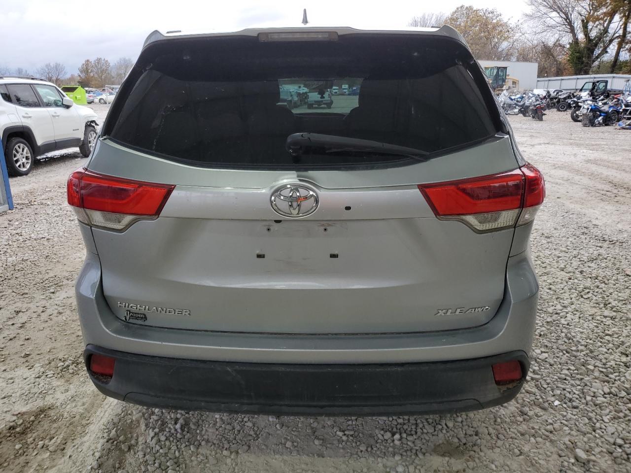 Lot #3037222494 2018 TOYOTA HIGHLANDER