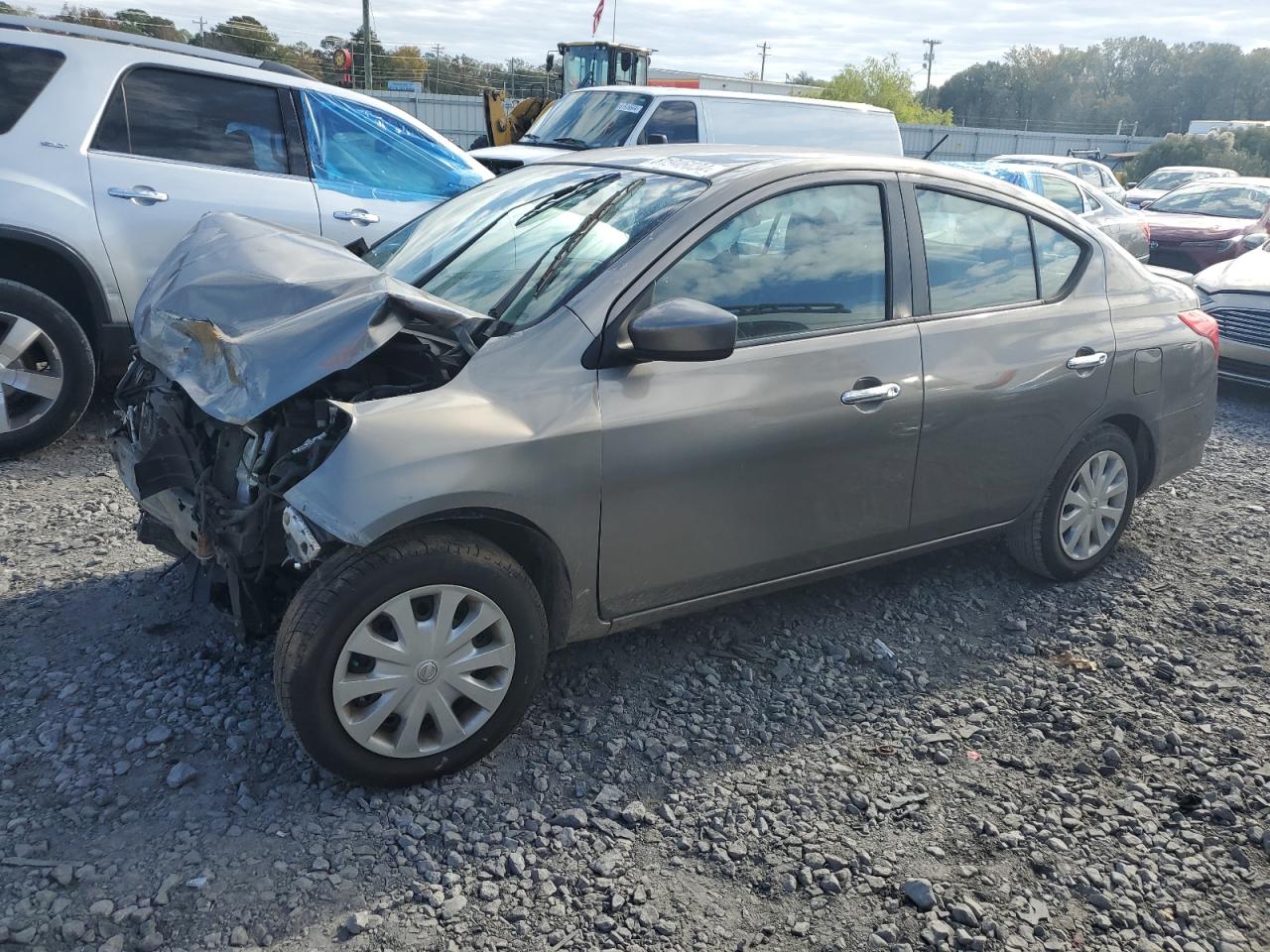 NISSAN VERSA S