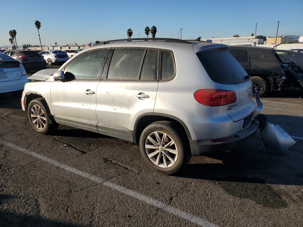 Lot #3025738326 2018 VOLKSWAGEN TIGUAN LIM