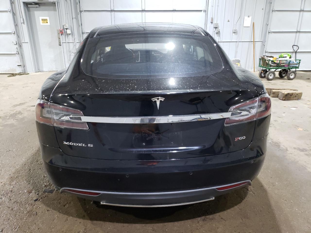 Lot #2970014894 2014 TESLA MODEL S