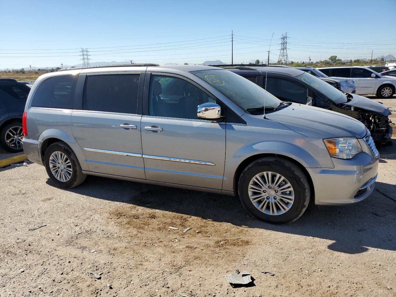 Lot #2993354852 2015 CHRYSLER TOWN & COU