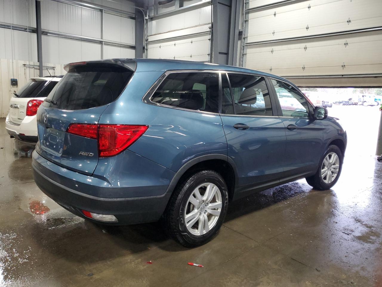 Lot #2989207669 2018 HONDA PILOT LX