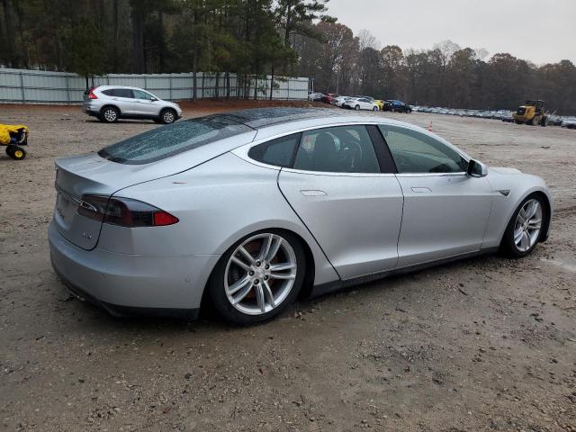 VIN 5YJSA1H23FFP74898 2015 TESLA MODEL S no.3