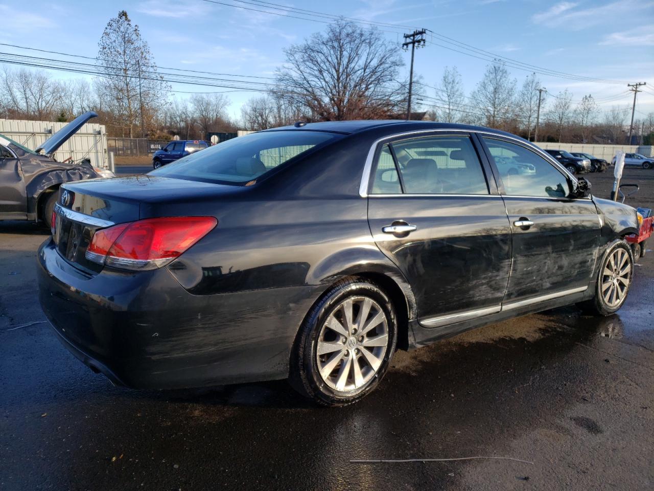 Lot #3030407495 2012 TOYOTA AVALON BAS