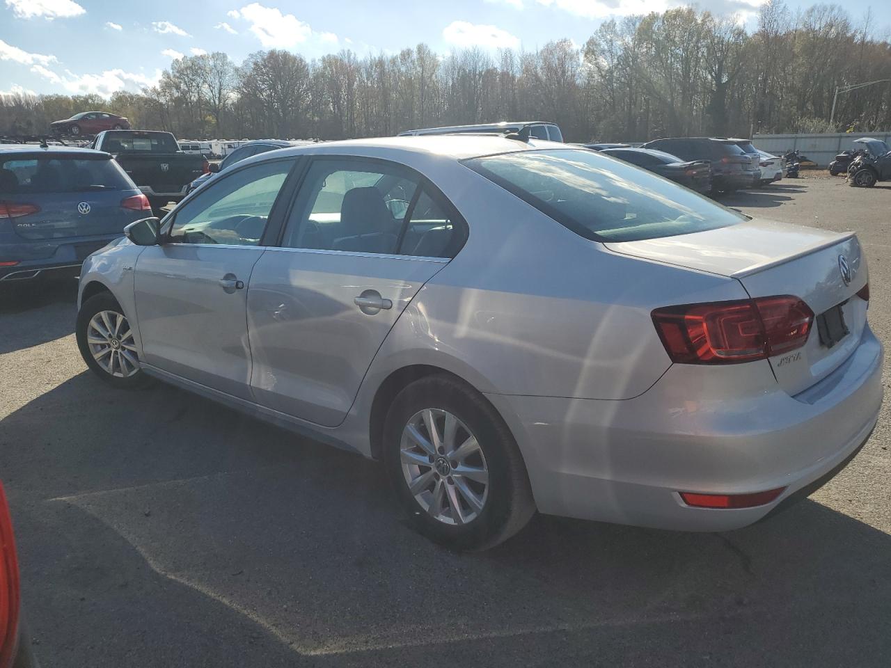 Lot #2969900212 2013 VOLKSWAGEN JETTA HYBR