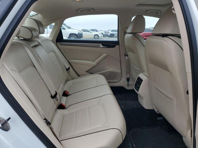 2016 VOLKSWAGEN PASSAT SE - 1VWBT7A31GC049408