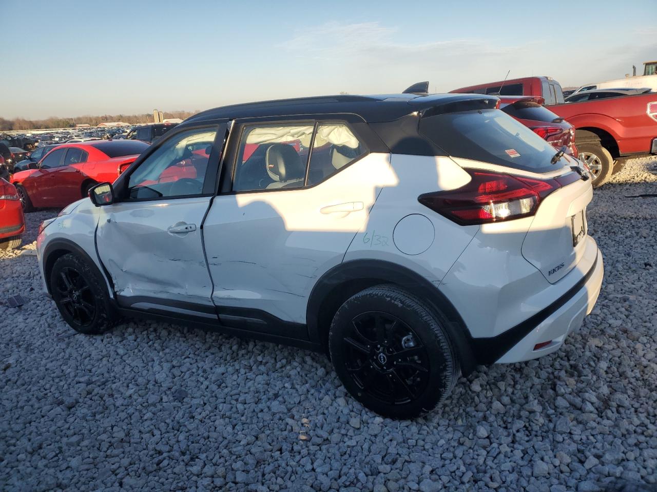 Lot #3028439224 2023 NISSAN KICKS SR