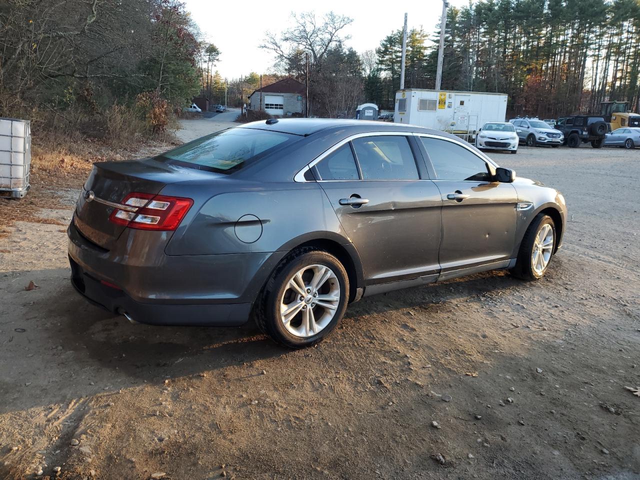 Lot #2959900309 2015 FORD TAURUS SE