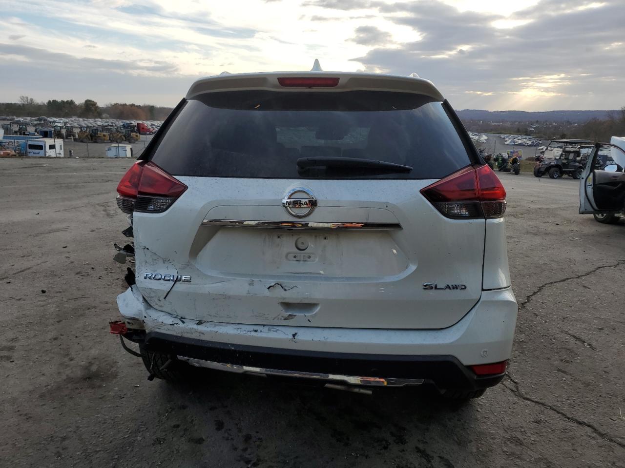 Lot #3033236855 2019 NISSAN ROGUE S