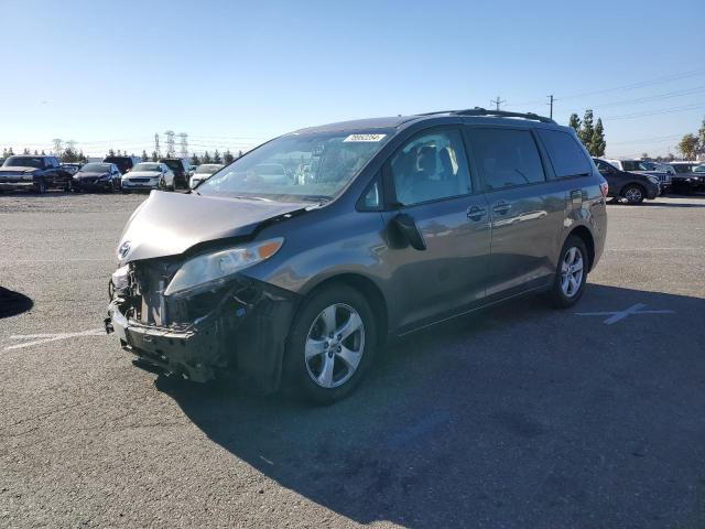 2015 TOYOTA SIENNA LE #2989000541