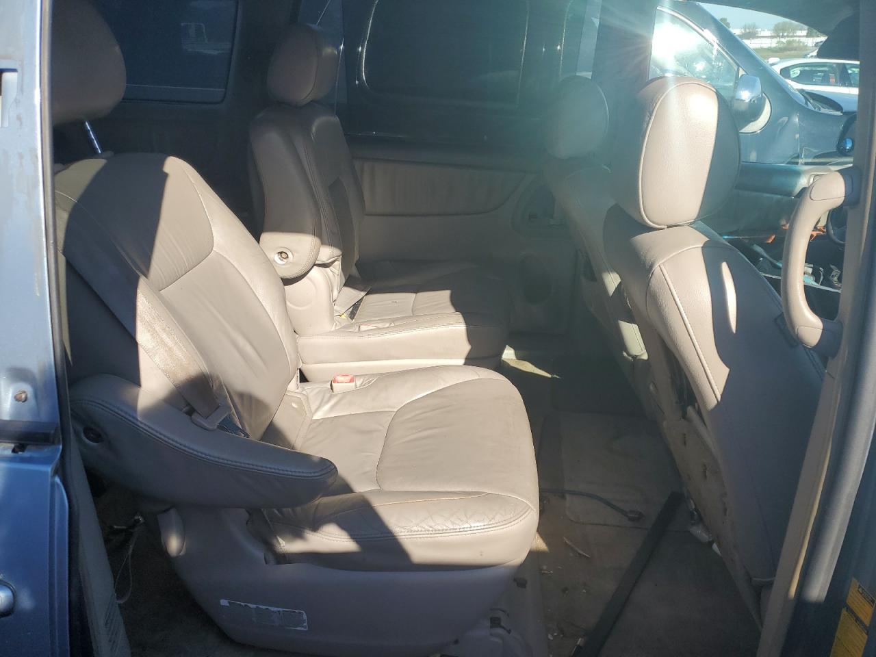 Lot #2971765037 2006 TOYOTA SIENNA XLE