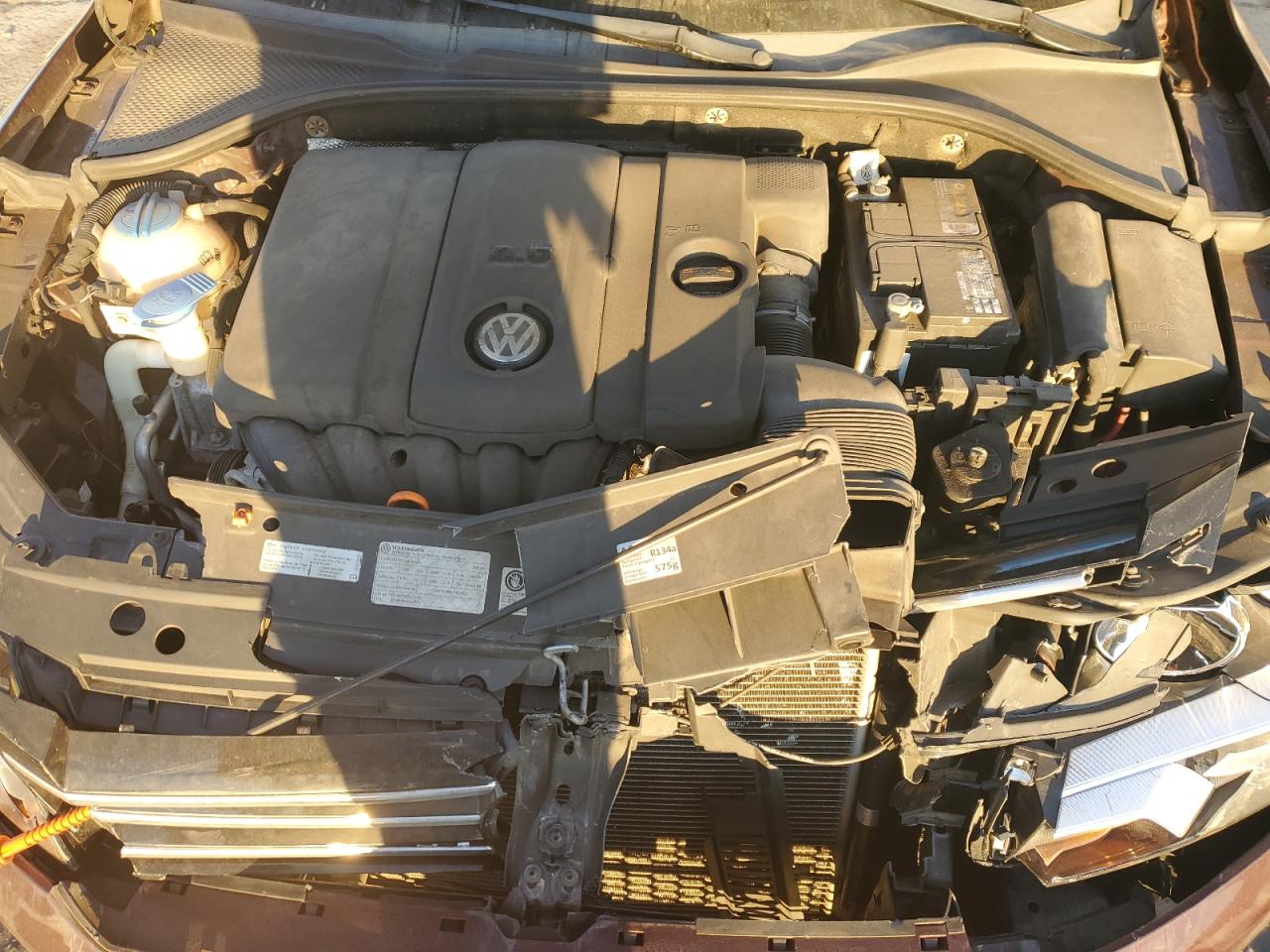 VOLKSWAGEN PASSAT SE