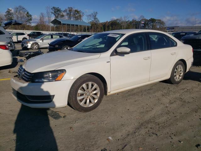 VIN 1VWAT7A30FC051502 2015 VOLKSWAGEN PASSAT no.1