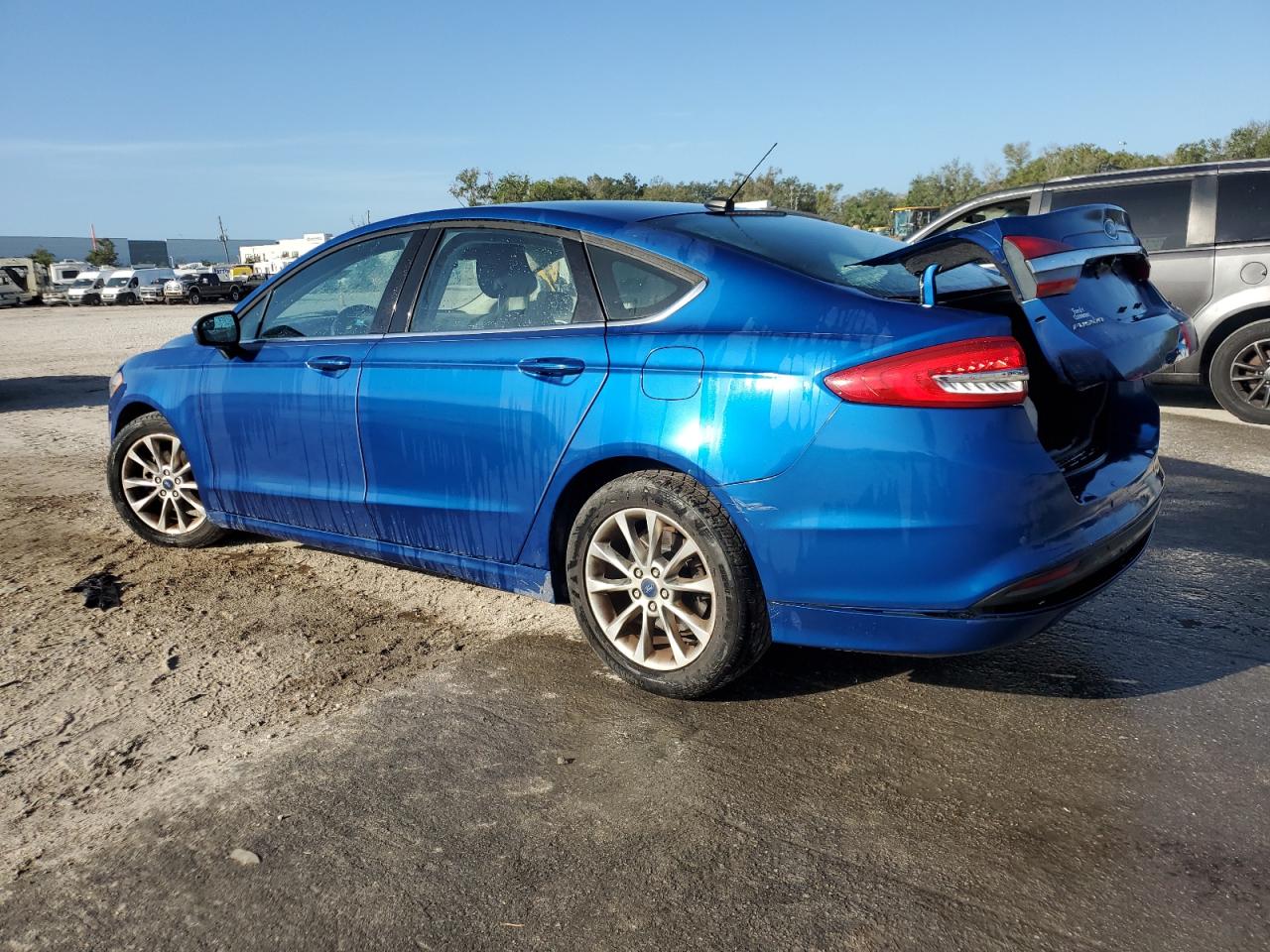 Lot #2979441642 2017 FORD FUSION SE