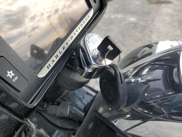 2016 HARLEY-DAVIDSON FLHXS STRE - 1HD1KRM19GB618839