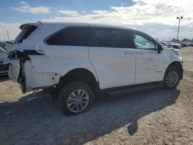2024 TOYOTA SIENNA LE - 5TDKRKEC5RS187243
