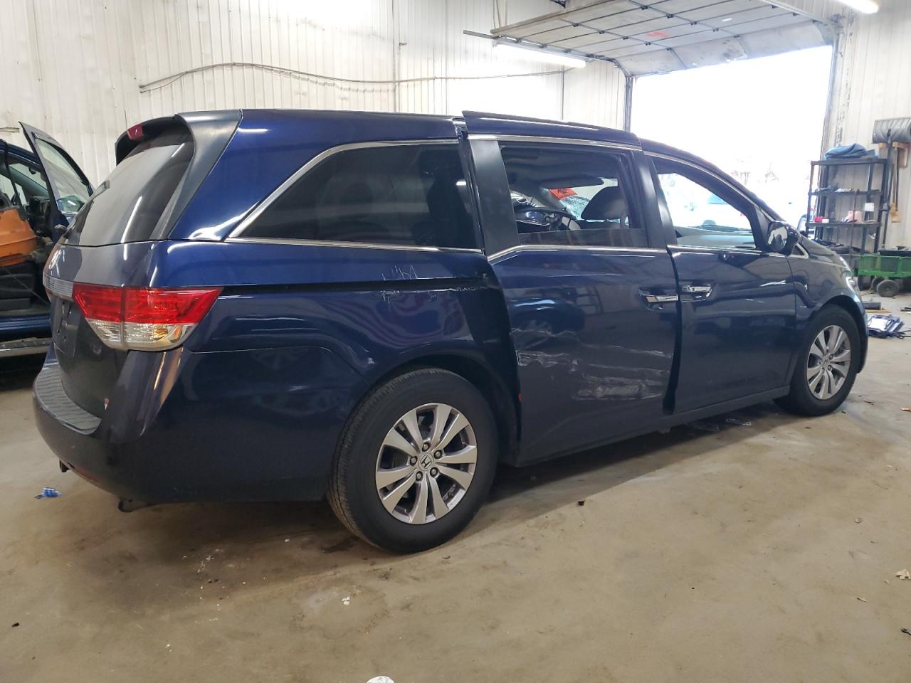 Lot #2974549456 2015 HONDA ODYSSEY EX