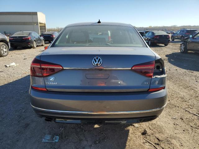 2017 VOLKSWAGEN PASSAT R-L - 1VWDT7A34HC043015