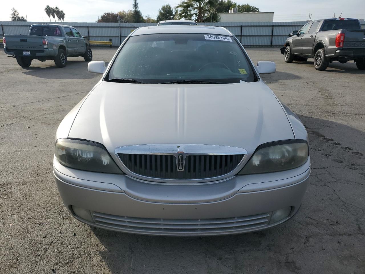 Lot #3008866613 2004 LINCOLN LS