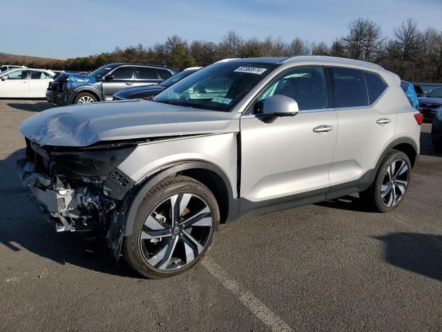 2023 VOLVO XC40 PLUS