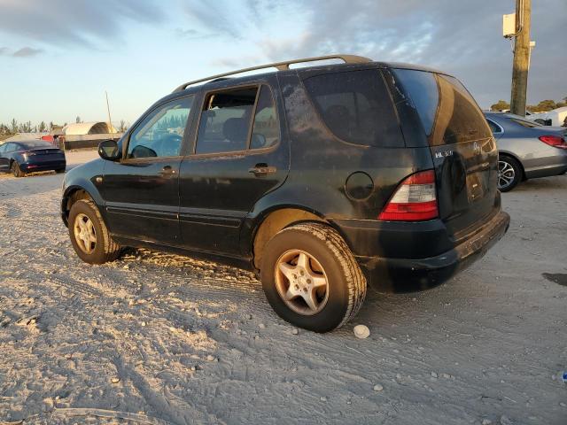 MERCEDES-BENZ ML 320 2000 black  gas 4JGAB54E4YA190212 photo #3