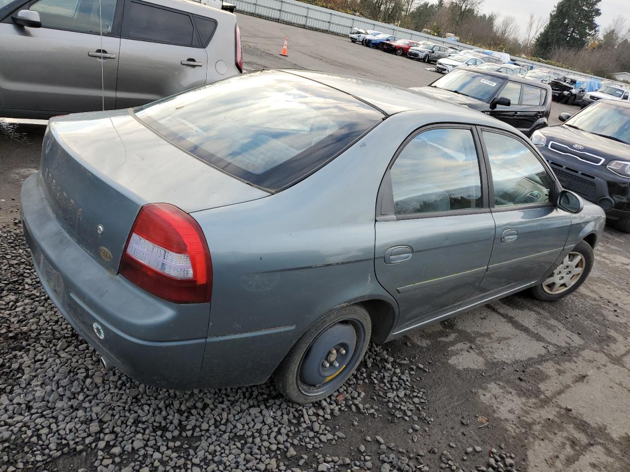 Lot #3020422177 2001 KIA SPECTRA GS