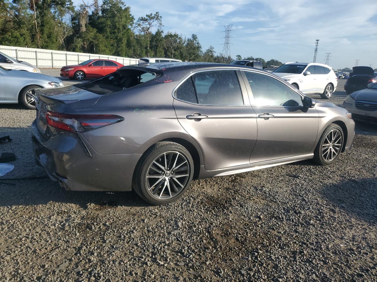 Lot #2986717215 2021 TOYOTA CAMRY SE