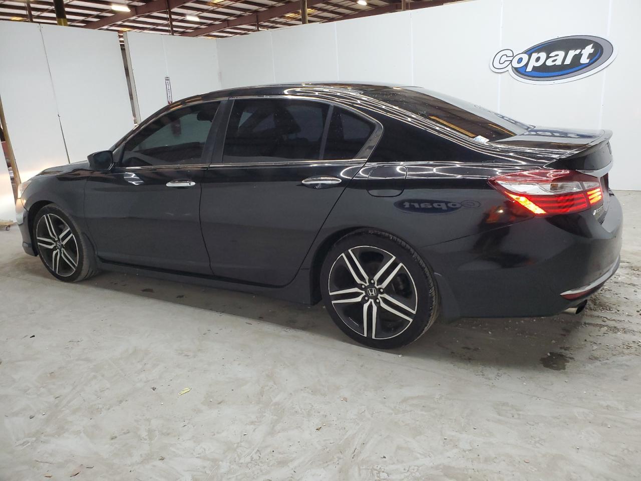 Lot #3031829999 2016 HONDA ACCORD SPO