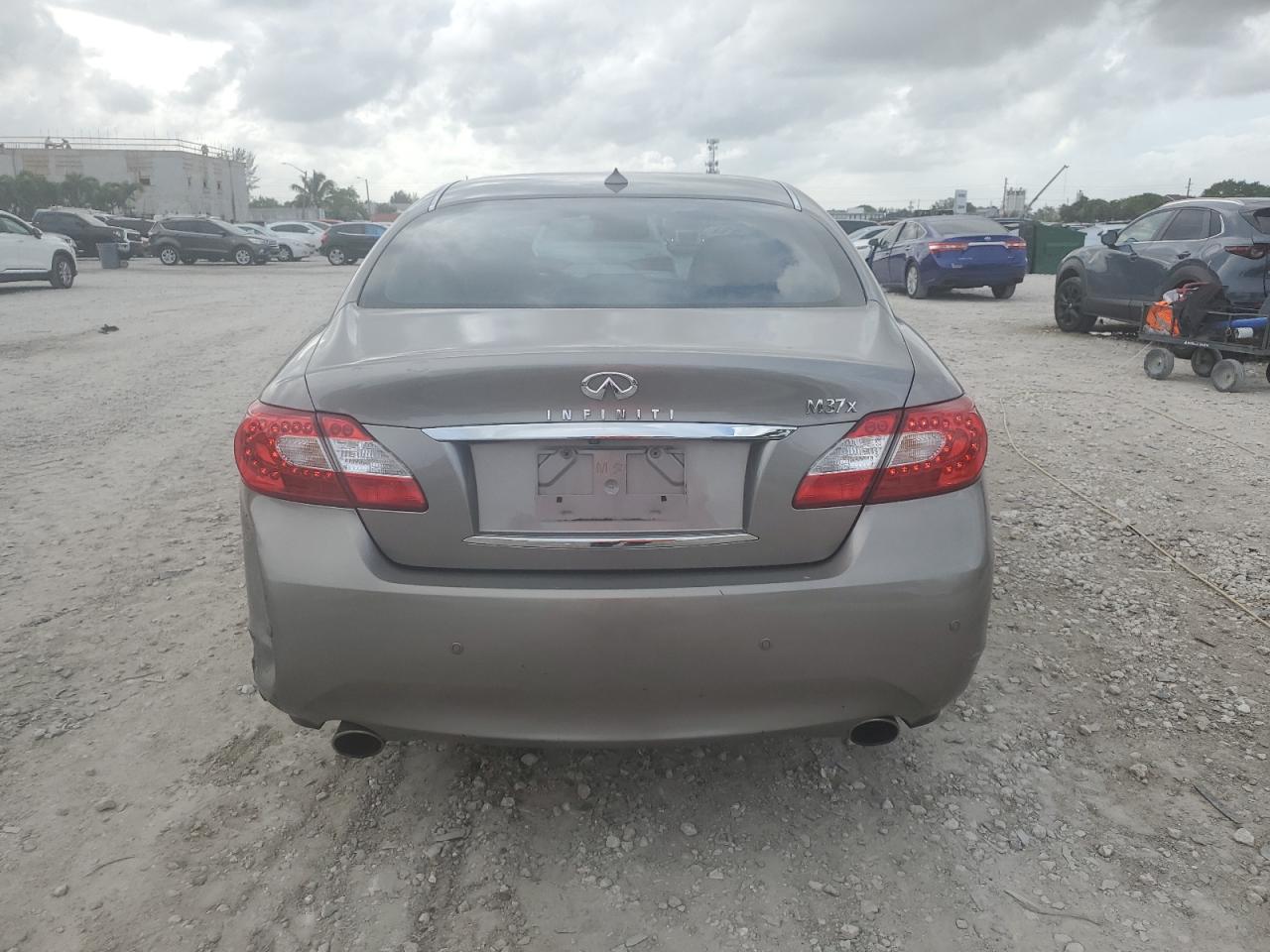 Lot #3021016188 2013 INFINITI M37 X