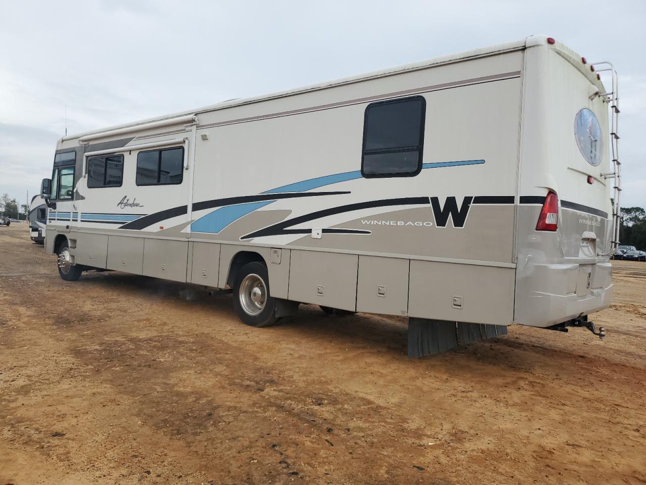 Lot #2970024961 2004 WINNEBAGO ADVENTURER