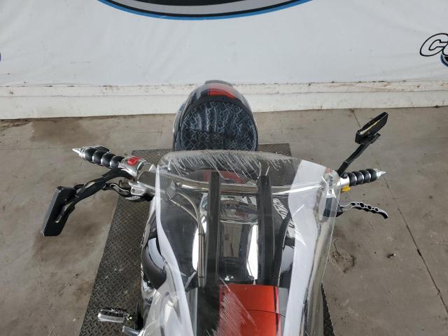 2011 SUZUKI VZR1800 Z - JS1VY53A5B2101116