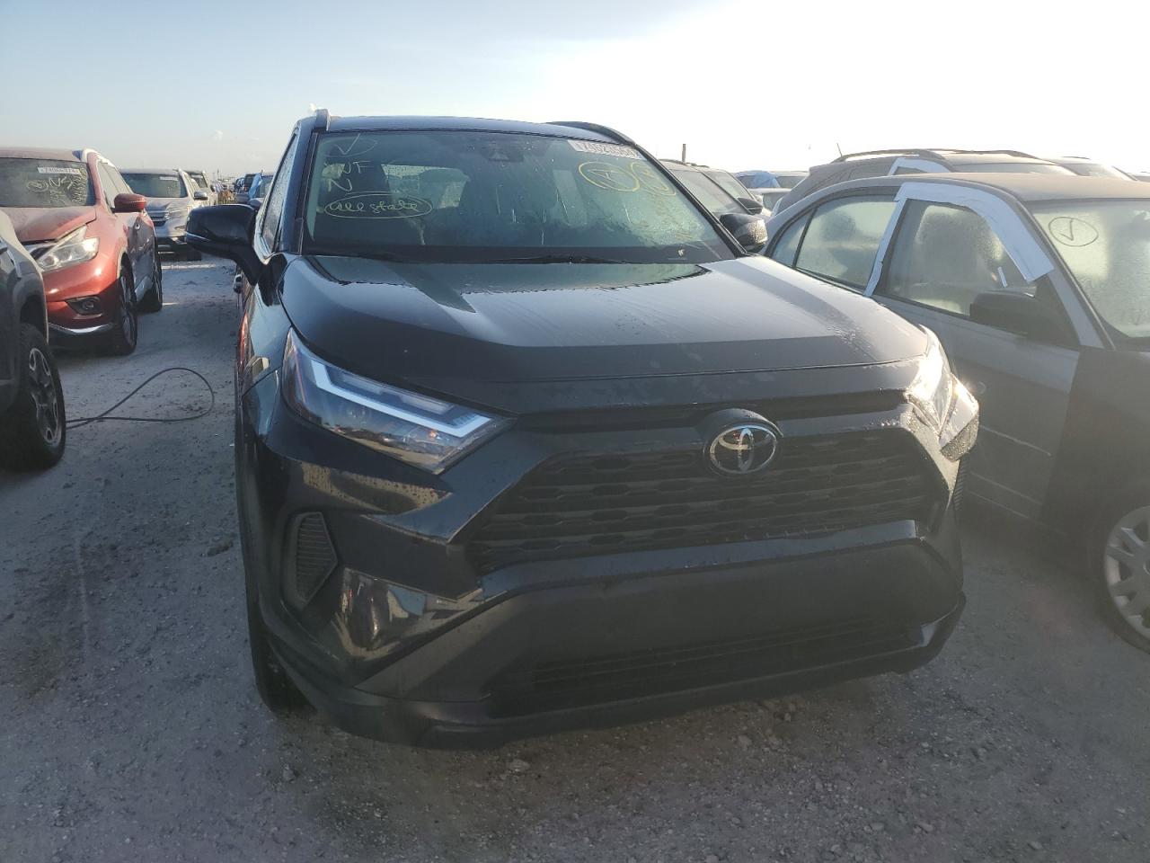 Lot #2994245873 2022 TOYOTA RAV4 XLE