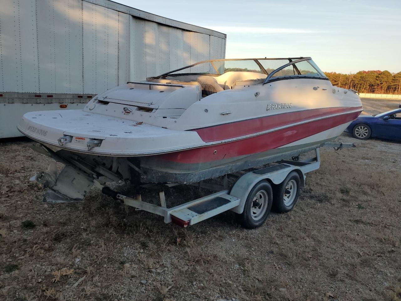 Lot #3027010848 2005 FOUR BOAT