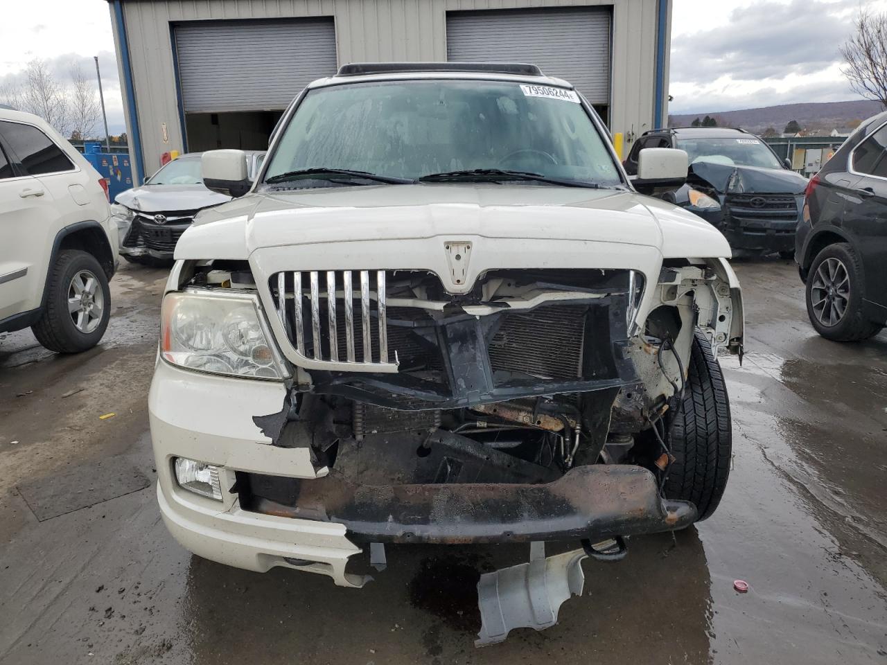 Lot #2962578893 2005 LINCOLN NAVIGATOR