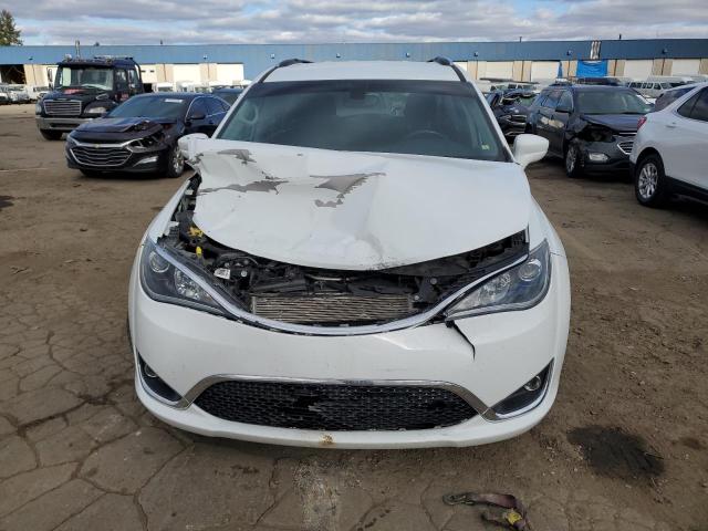 VIN 2C4RC1BG7LR115610 2020 CHRYSLER PACIFICA no.5