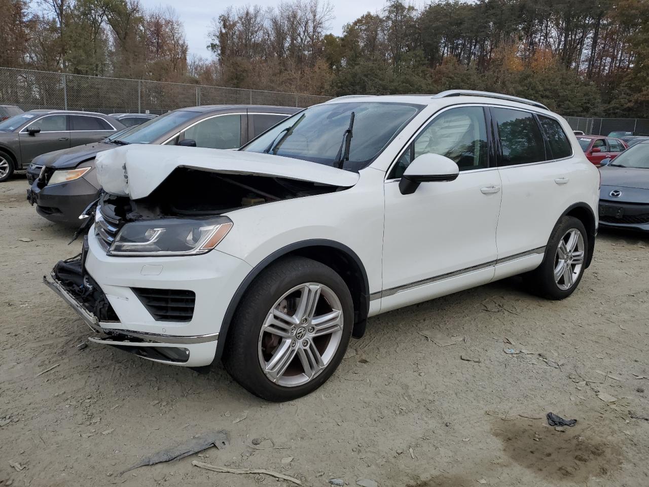 Lot #2960086087 2015 VOLKSWAGEN TOUAREG V6