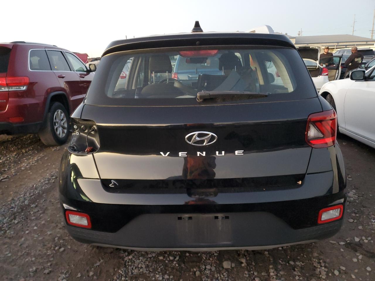 Lot #3042052213 2020 HYUNDAI VENUE SEL