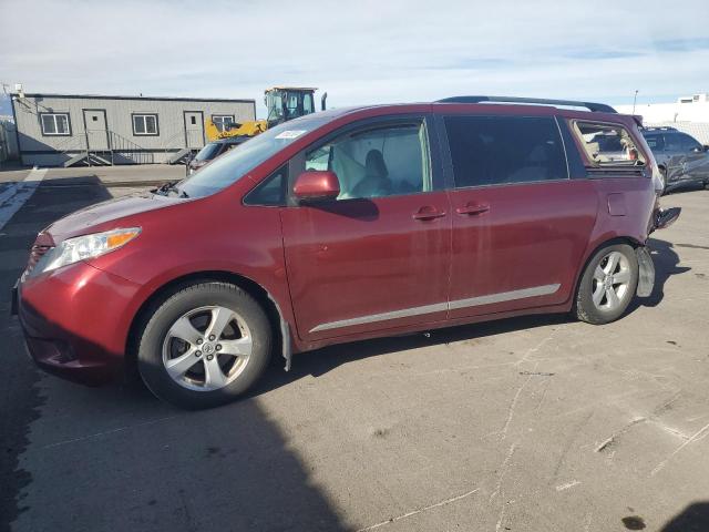 2017 TOYOTA SIENNA LE #3023276013