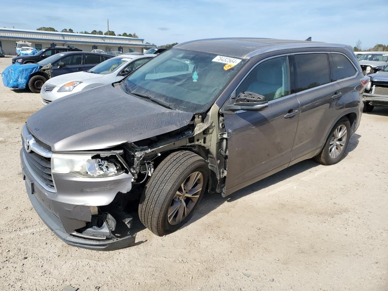 Lot #2969820315 2014 TOYOTA HIGHLANDER