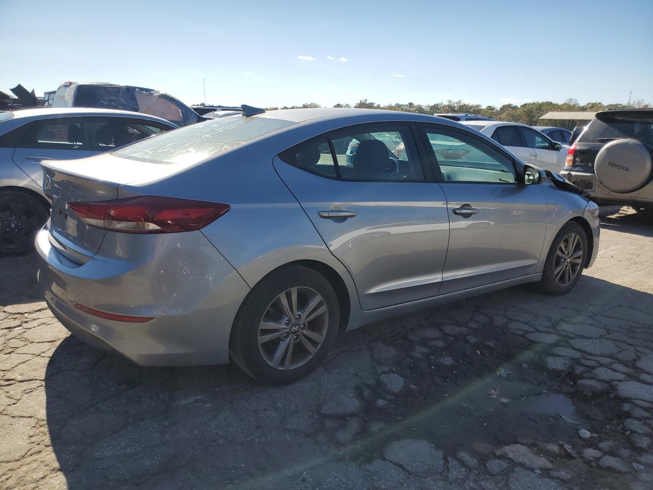 Lot #3024144837 2017 HYUNDAI ELANTRA SE