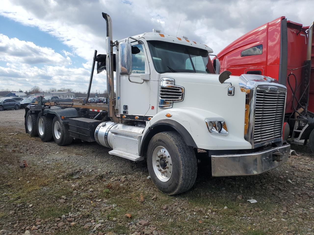 Lot #2962263103 2019 FREIGHTLINER 122SD