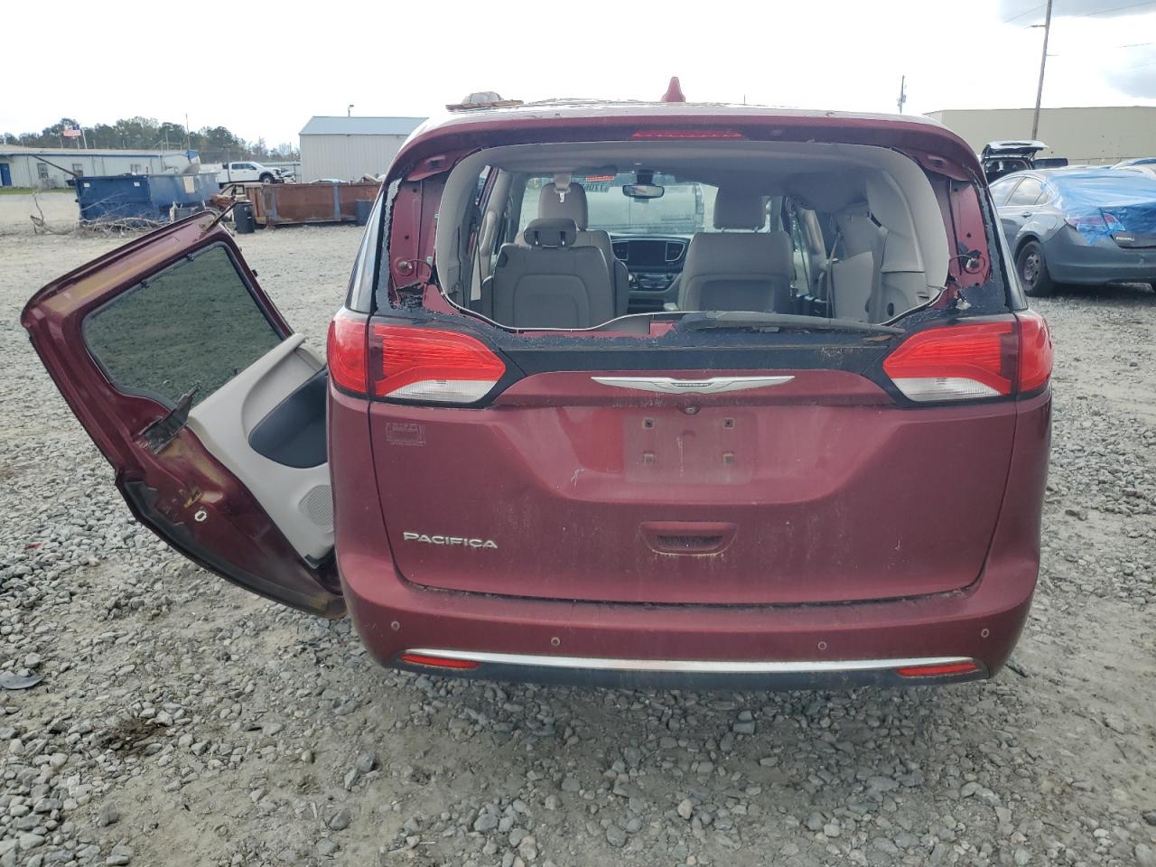 Lot #3008951570 2017 CHRYSLER PACIFICA T