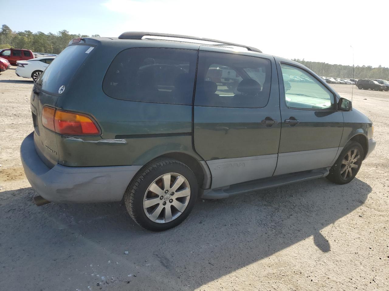 Lot #2972241129 1999 TOYOTA SIENNA LE