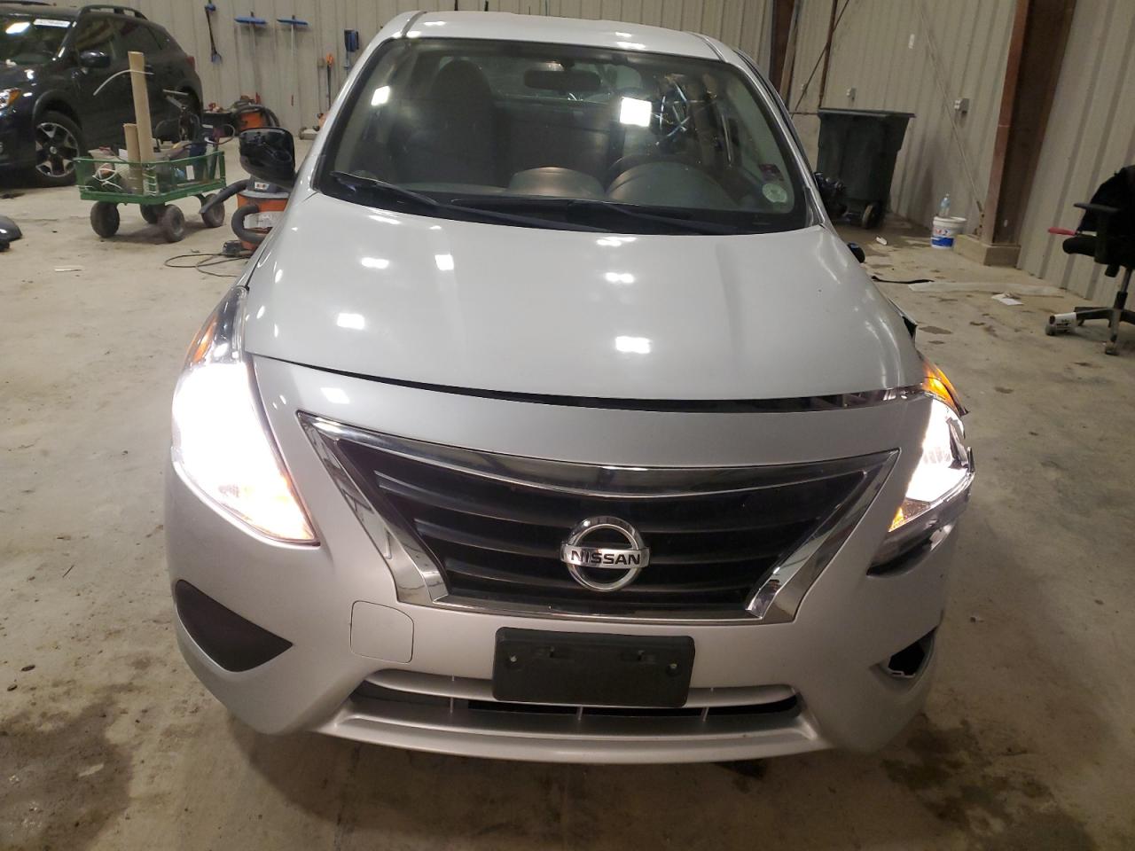 Lot #3034627756 2015 NISSAN VERSA S